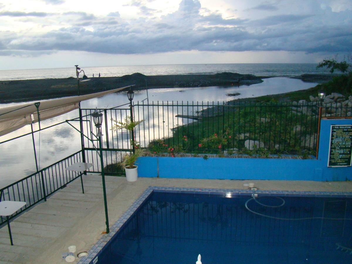 Tagudan Kubo Garden Hotel Tagudin Εξωτερικό φωτογραφία